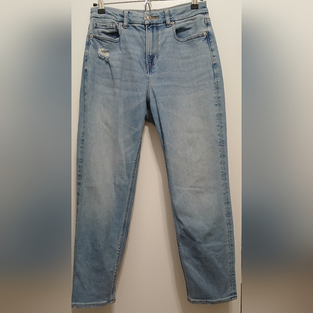 American Eagle Short Curvy Mom Jeans - Stretch